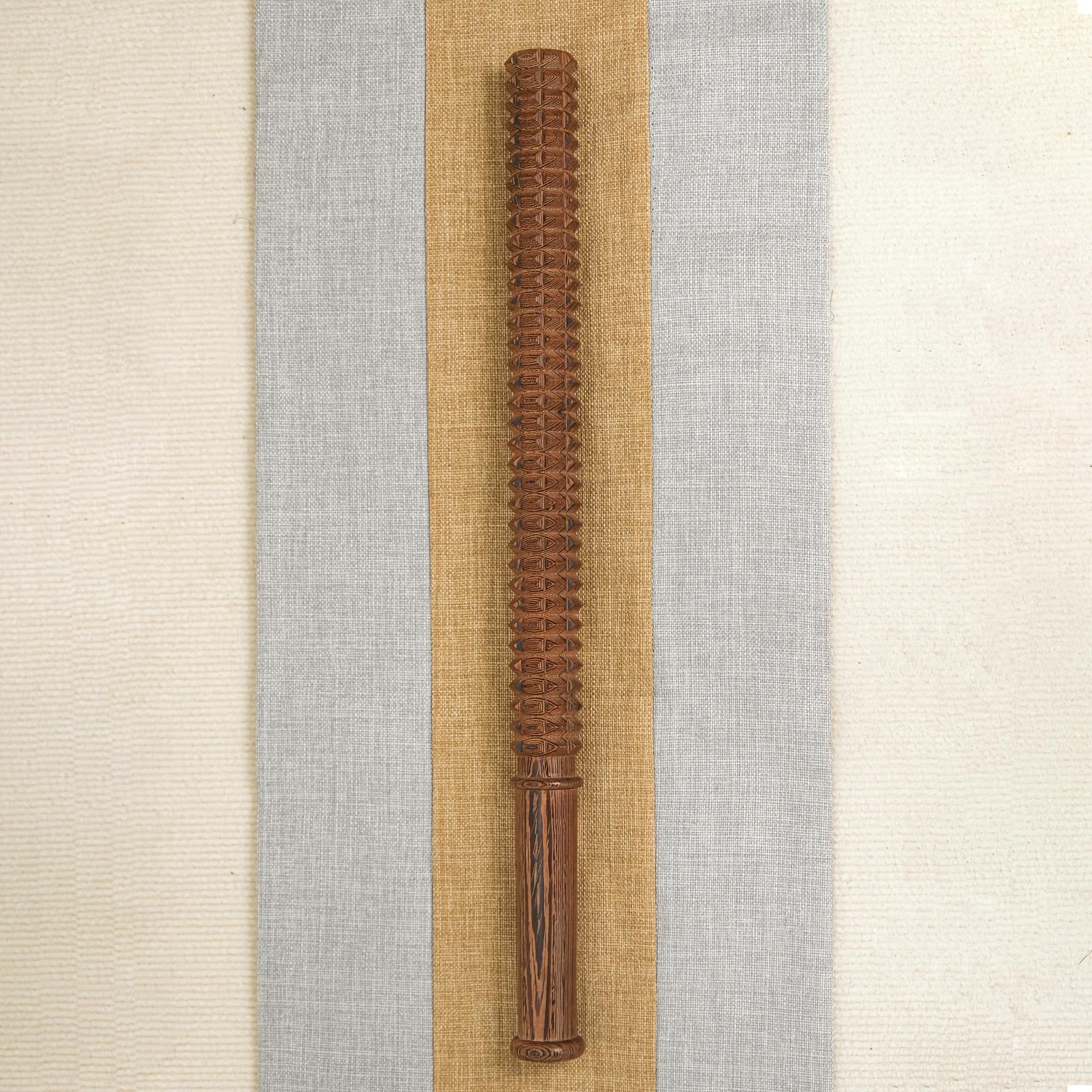 

Портативна масажна паличка з твердого матеріалу, міцна дерев яна - інструмент для фітнесу та релаксації 1pc