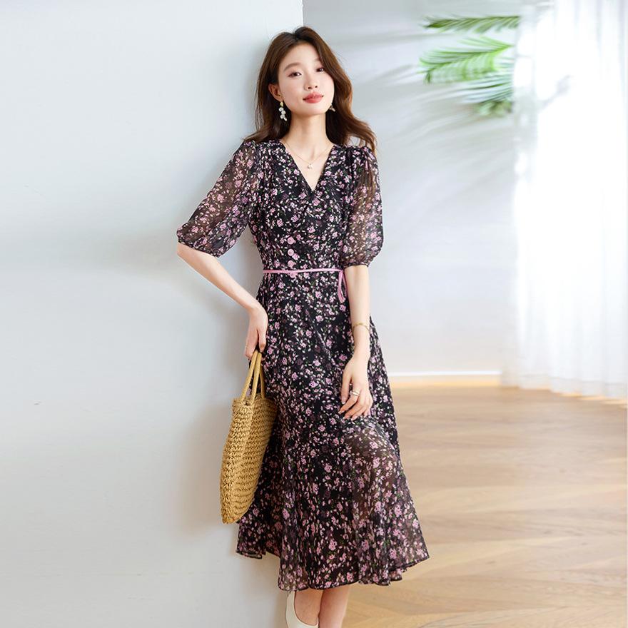Women's floral dress summer new fashion temperament versatile V-neck printed medium and long skirt