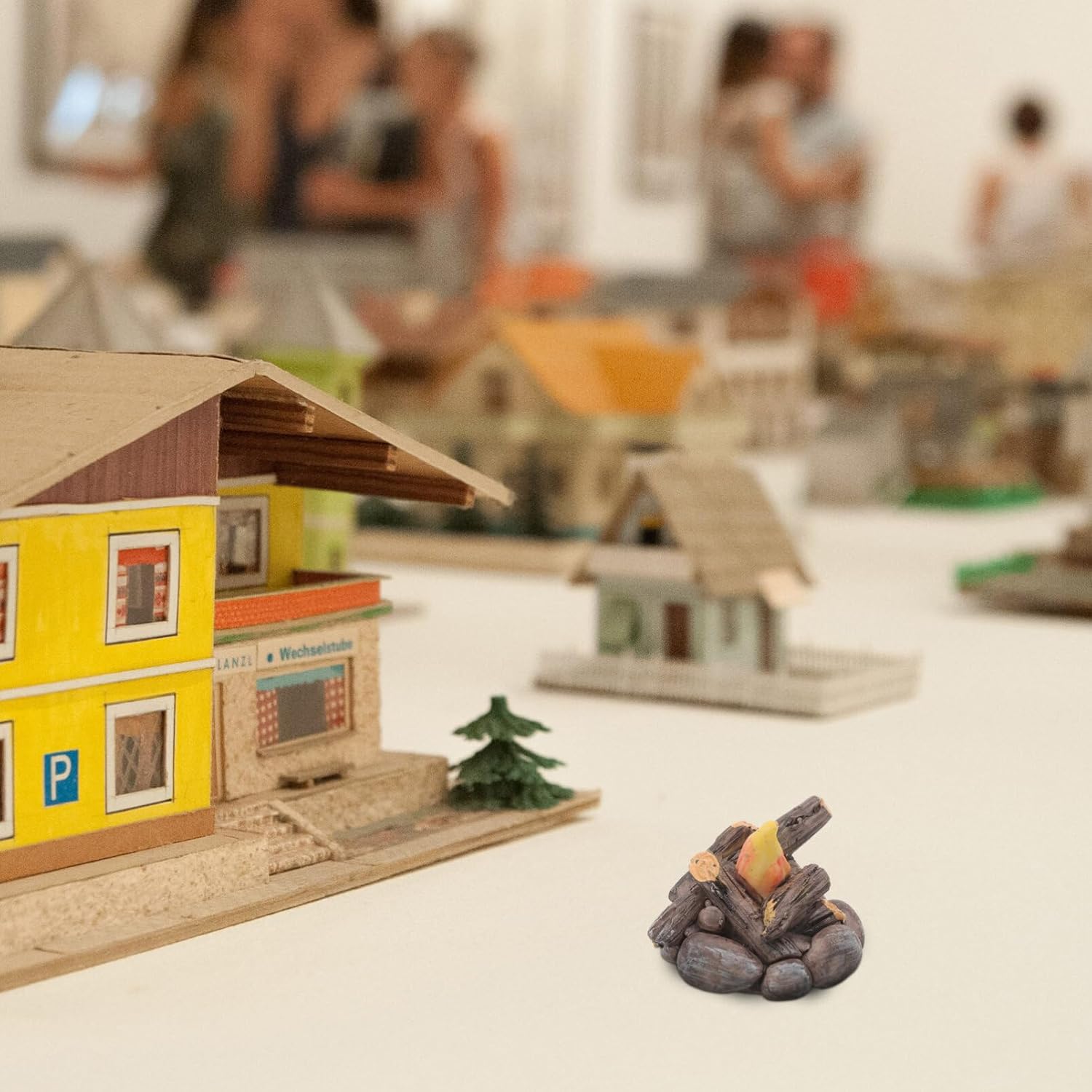 Kisangel Miniature Campfire, Dollhouse Bonfire Model - Mini Campfire Resin Bonfire Ornament for Mini Landscape Prop