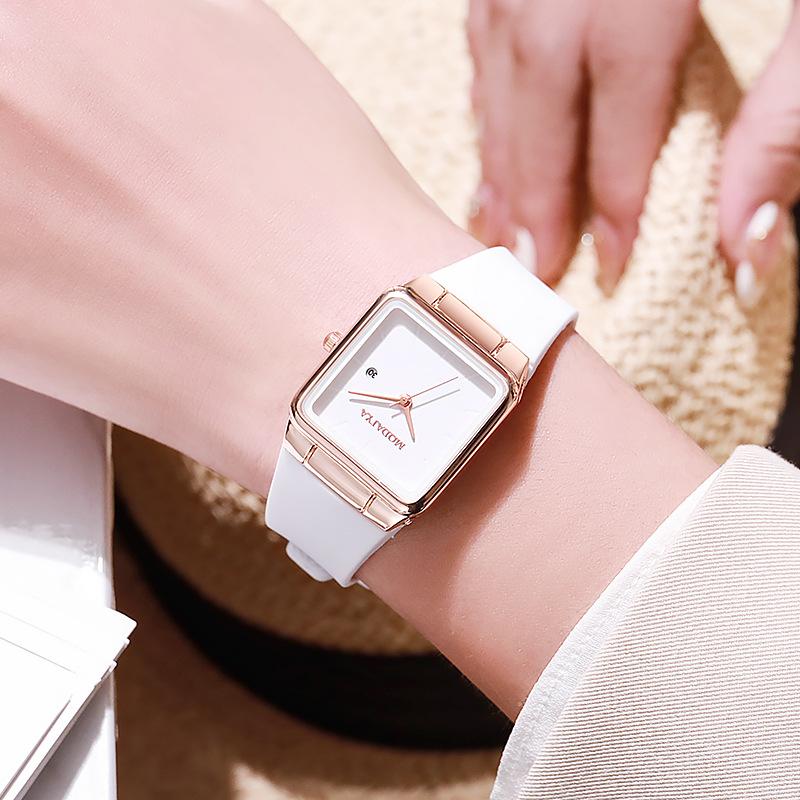 Orologio Personalità Quadrante Grande Semplice Retrò Temperamento Quadrato Uomo e Donna Coppia Orologio Tendenza Nicchia Silicone