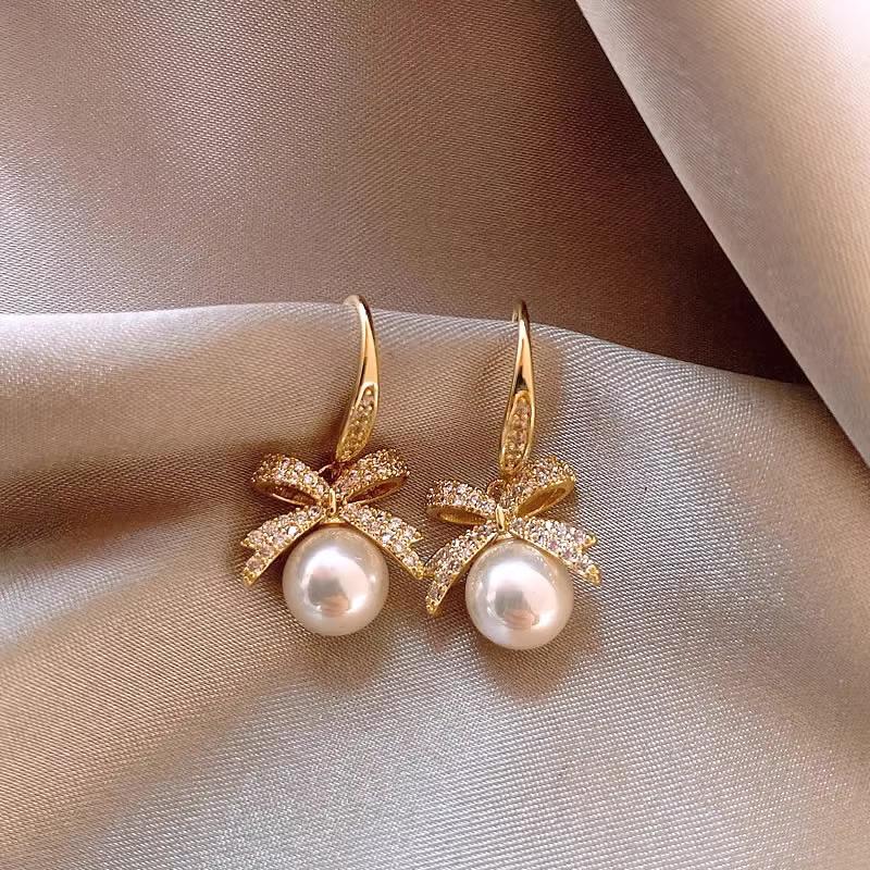 Guliya Bow Pearl Ear Hooks: Luxurious, Trendy 2023 High-End Earrings for Women