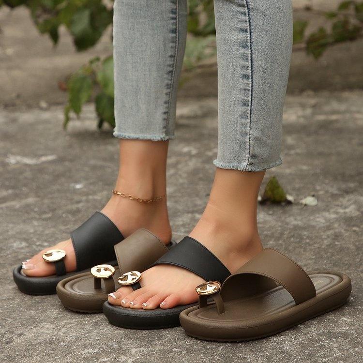 Elegant Metal Toe Flat Sandals for Women Summer 2025 Beach & Casual Wear