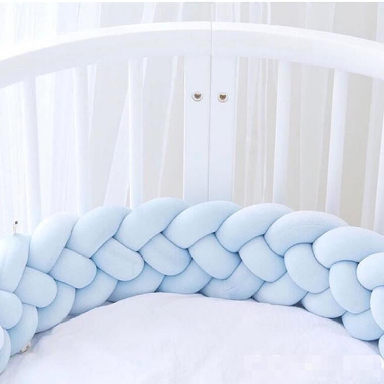 Cojín Nudo Trenzado Danés de Cuatro Hebras – Protector de Cuna Anticolisión para Habitación Infantil