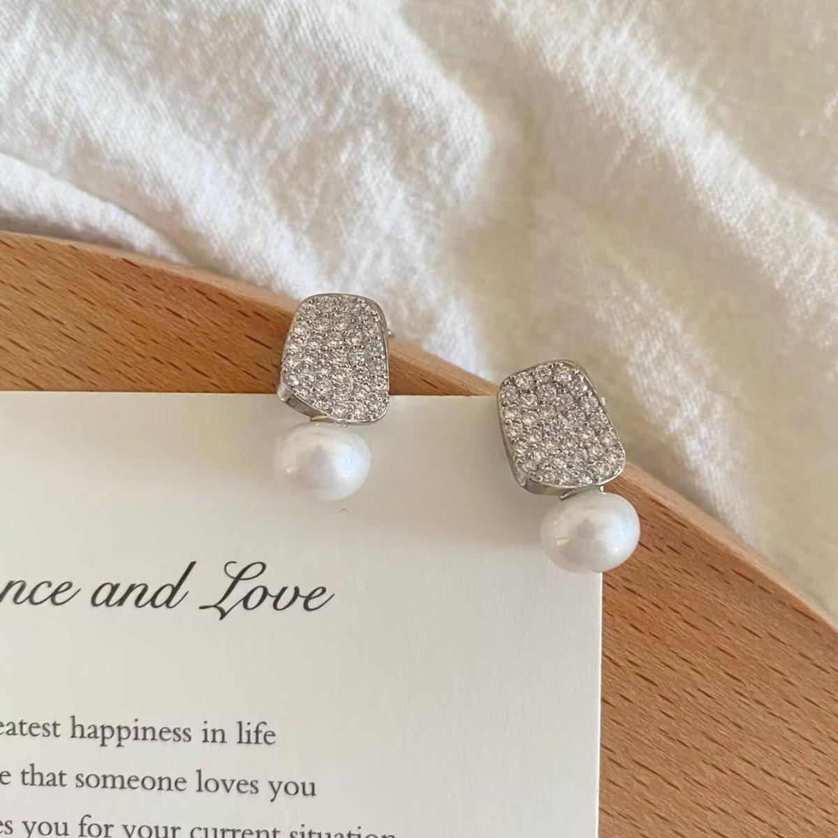 Elegant French Zircon Geometric Pearl Stud Earrings - Unique, Versatile Design for Women