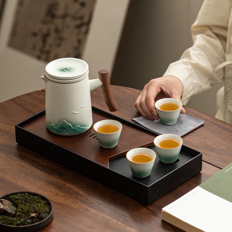 Aiqiyi LIU Embossed Ceramic Travel Tea Set (1 Pot, 4 Cups)