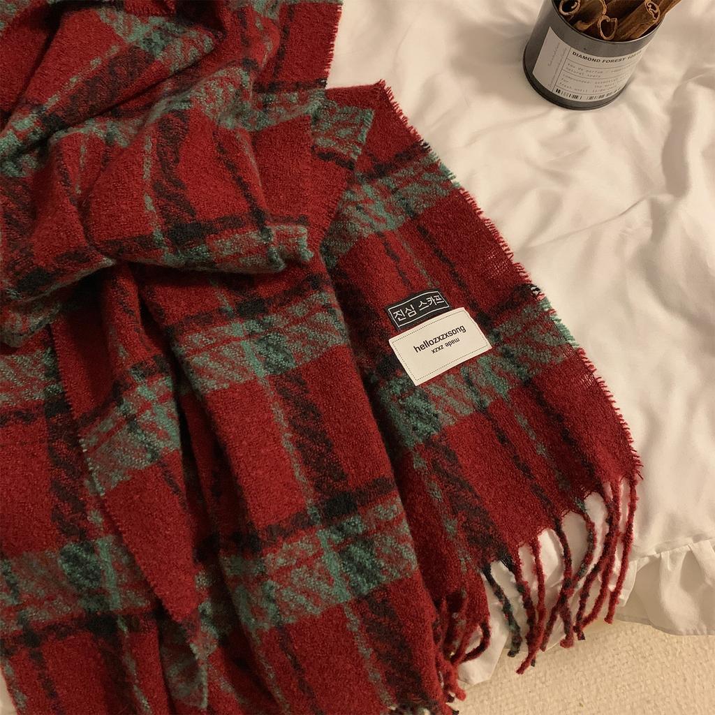 New Plaid Scarf for Women in Winter Thickened and Warm Retro Versatile High End Shawl and Scarf for Students Spring and Autumn