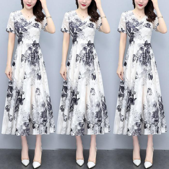 

Summer new spring and summer short-sleeved floral dress women s waist and thin skirt M