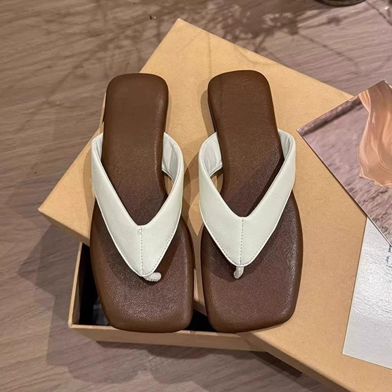 Flat-bottomed flip-flops women's new beautiful skirt seaside vacation sandals