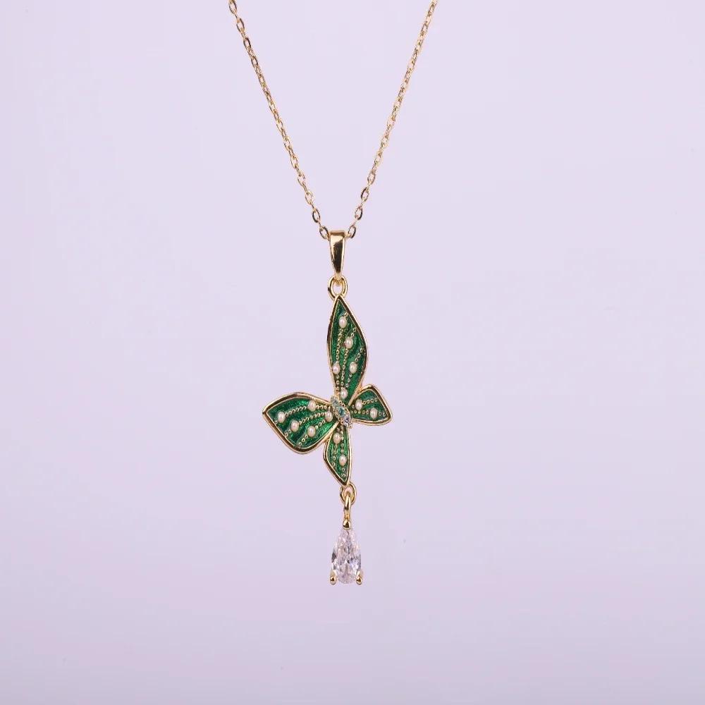 Fashionable and Sophisticated Green Pearl Butterfly Teardrop Necklace for Women, Elegant and Versatile Titanium Steel Collarbone