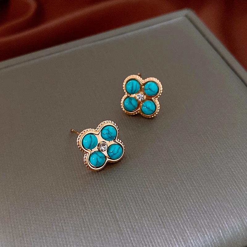 

Винтажные ретро серьги-пусеты Серебряная игла - Элегантные, универсальные, высококлассные серьги в придворном стиле.