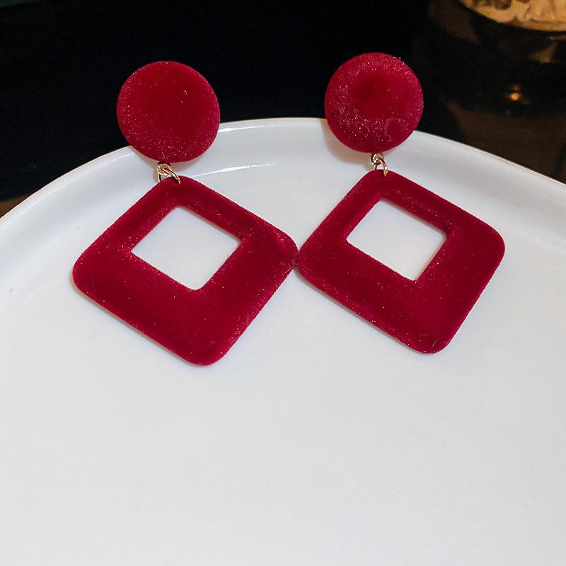 Red Bow Coin Purse Earrings: Silver Needle Retro Snake Lock Studs, New Year High-End Ear Jewelry.