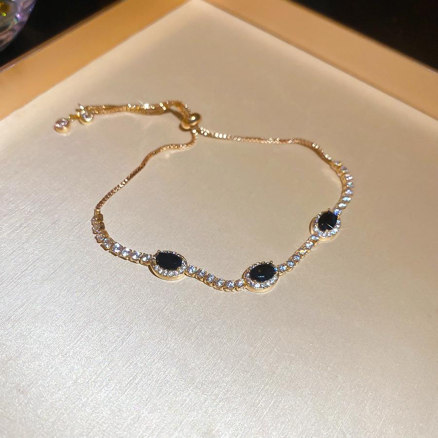 High-End Zircon Floral Heart Bracelet - Luxurious Sparkle for Women