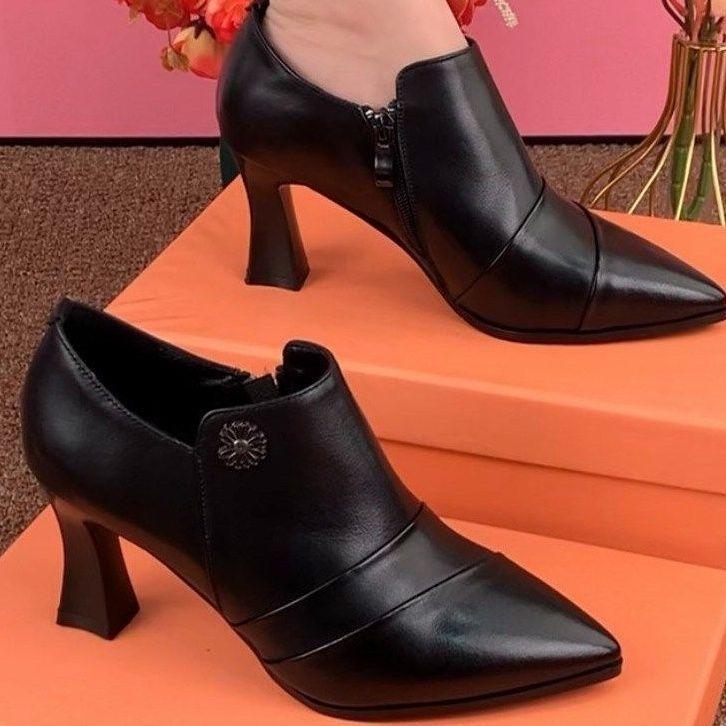 2025 Spring and Autumn New Thick Heel European and American Foreign Trade Pointed Small Leather Shoes Comfortable Single Shoes Foreign Style Mother S