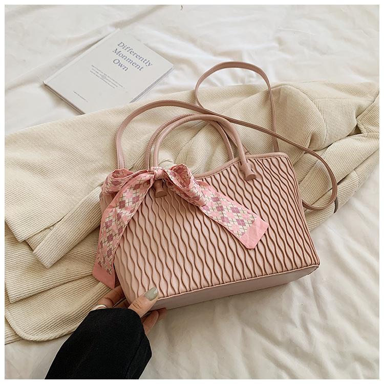 Korean Version of Trendy High-value Tote Bag 2025 New Fashion Temperament Large-capacity Shoulder Bag Commuter Women's Bag