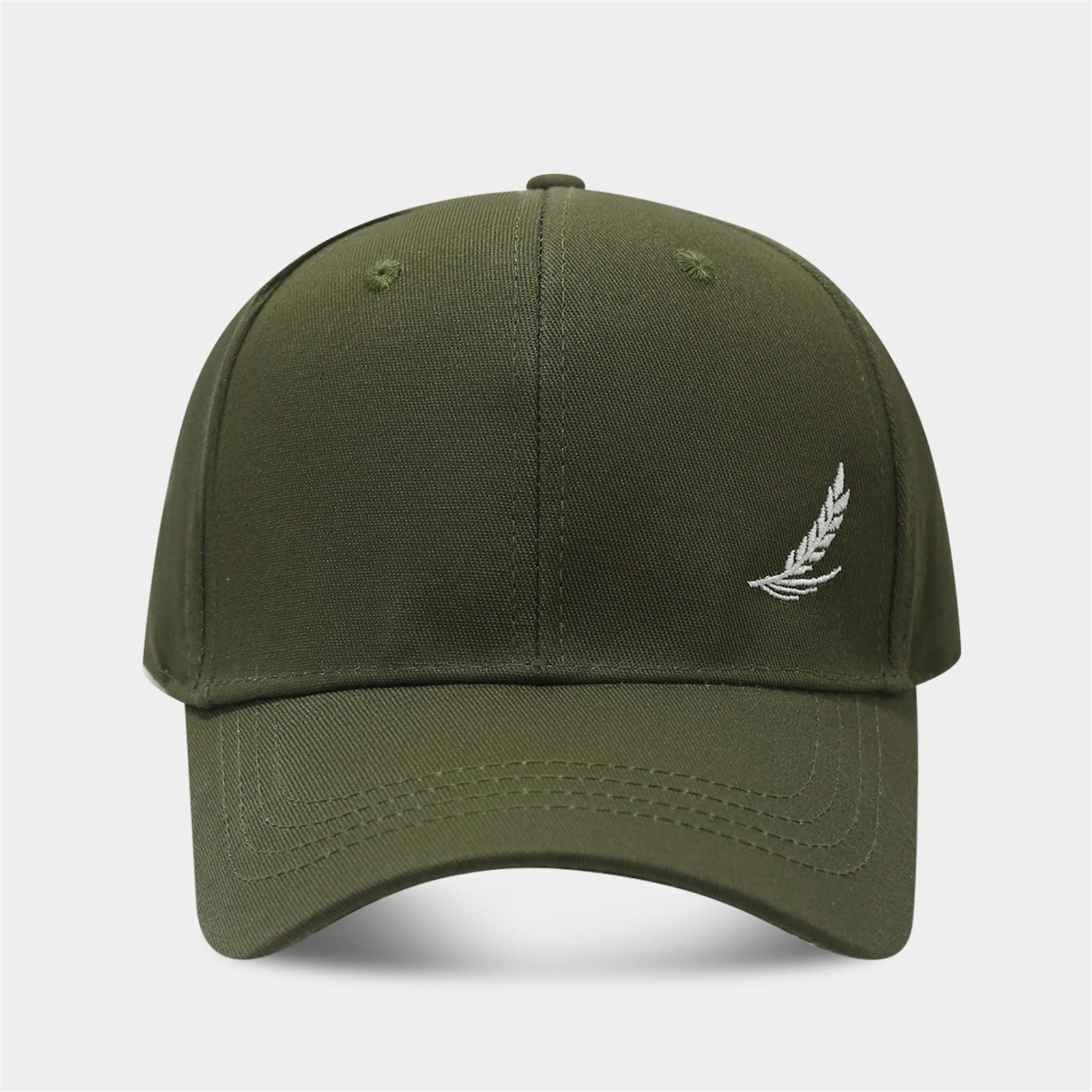 

Модная вышитая бейсболка с козырьком и боковой вышивкой One Size