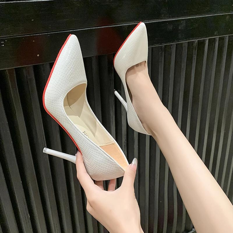 

мода 2024 Новые Горячие Продажи Универсальные Однотонные Женские Туфли на Высоком Каблуке Банкетные Вечерние Туфли Роскошные Дизайнерские Туфли на Высоком Каблуке Большой Размер Свадебные 43 белый