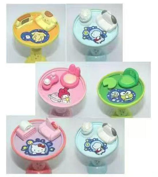 Серія «Романтичне весілля родини Sanrio» Мила лялька-фігурка Прикраса