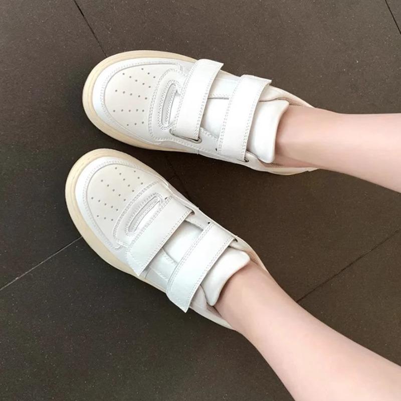 [SheII] Smiley Girl~ Acn * Velcro Platform Sports Casual Shoes Women's Little White Shoes Board Shoes