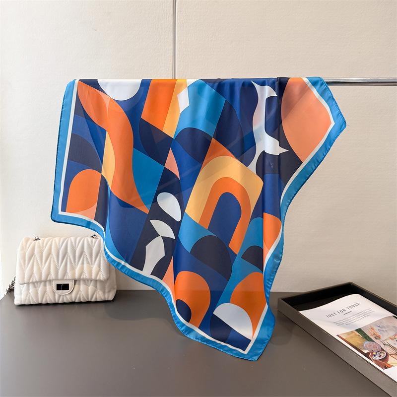 Fashion Geometry Print Square Silk Scarf Women Neck Tie Soft Hijab Headscarf Foulard Bandana Female Decorate Head Scarf  New