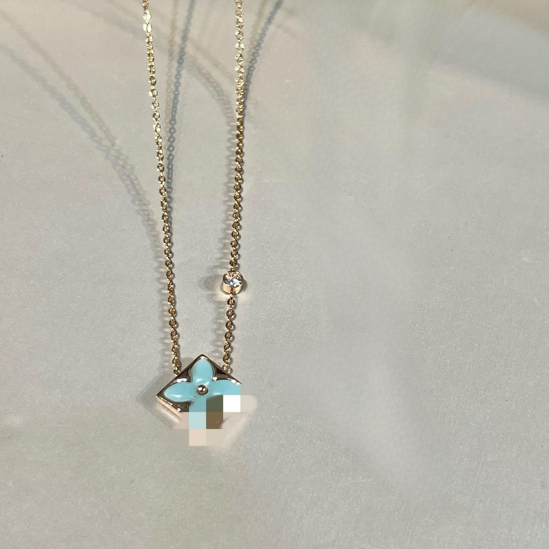 

Высококачественное женское ожерелье с четырехлистным клевером Seiko Premium Sensational Lock Bone Chain