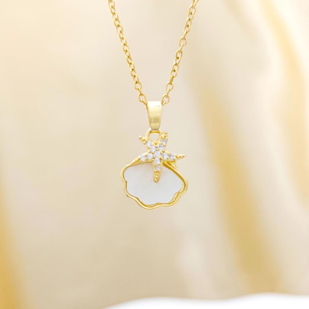 Women's Versatile Starfish Shell Pendant Necklace - Simple Copper Clavicle Chain Jewelry