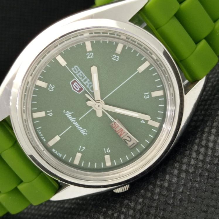 

Б/У винтажные часы SEIKO 5 AUTOMATIC 7019A JAPAN MENS D/D GREEN 608c-a315467-9 SKU608c-a315467