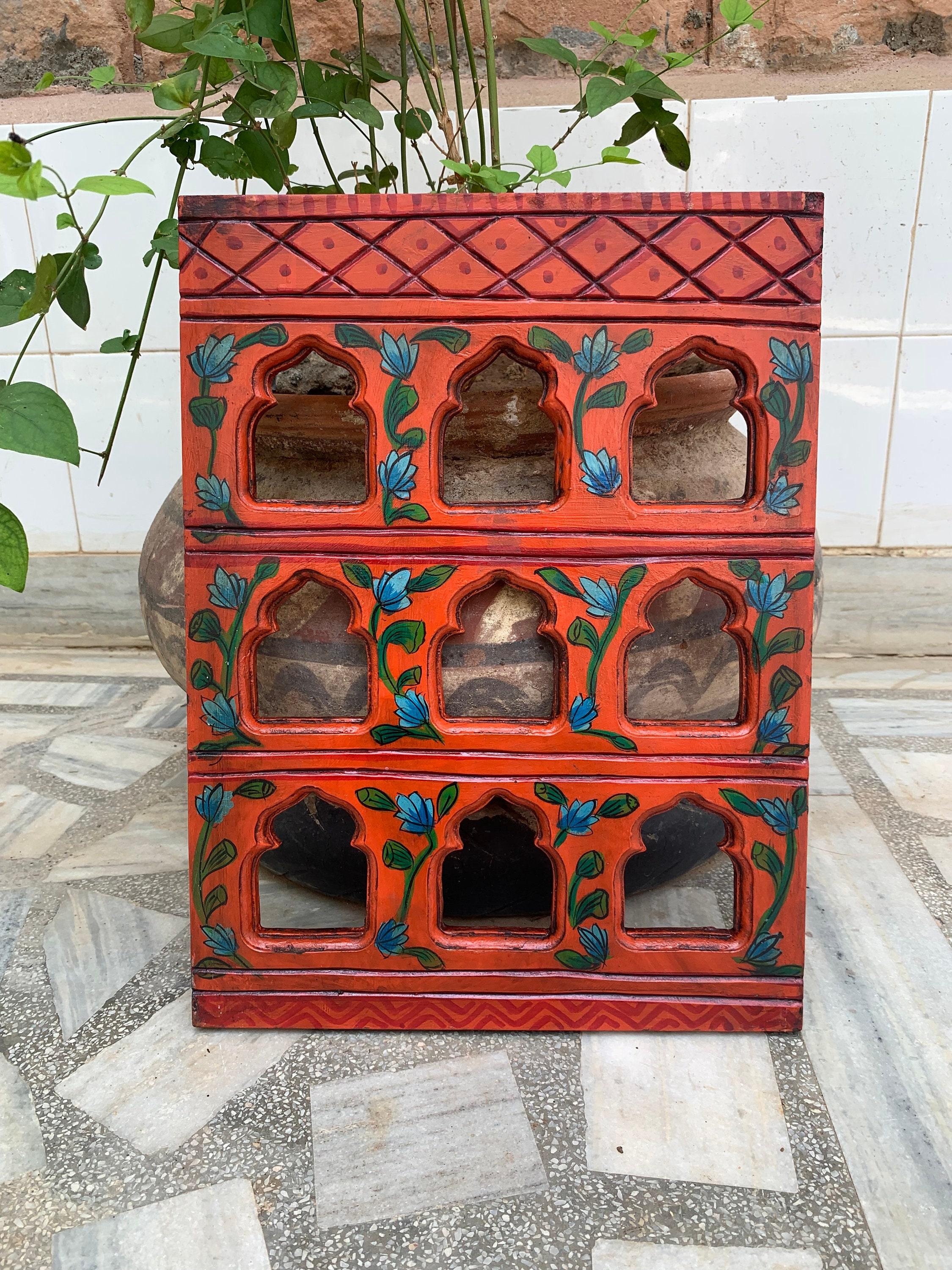 

Hand Painted Wooden Jharokha Frame: Antique Indian Wall Decor 16” X 8” X 24” (l x w x h) різнокольоровий