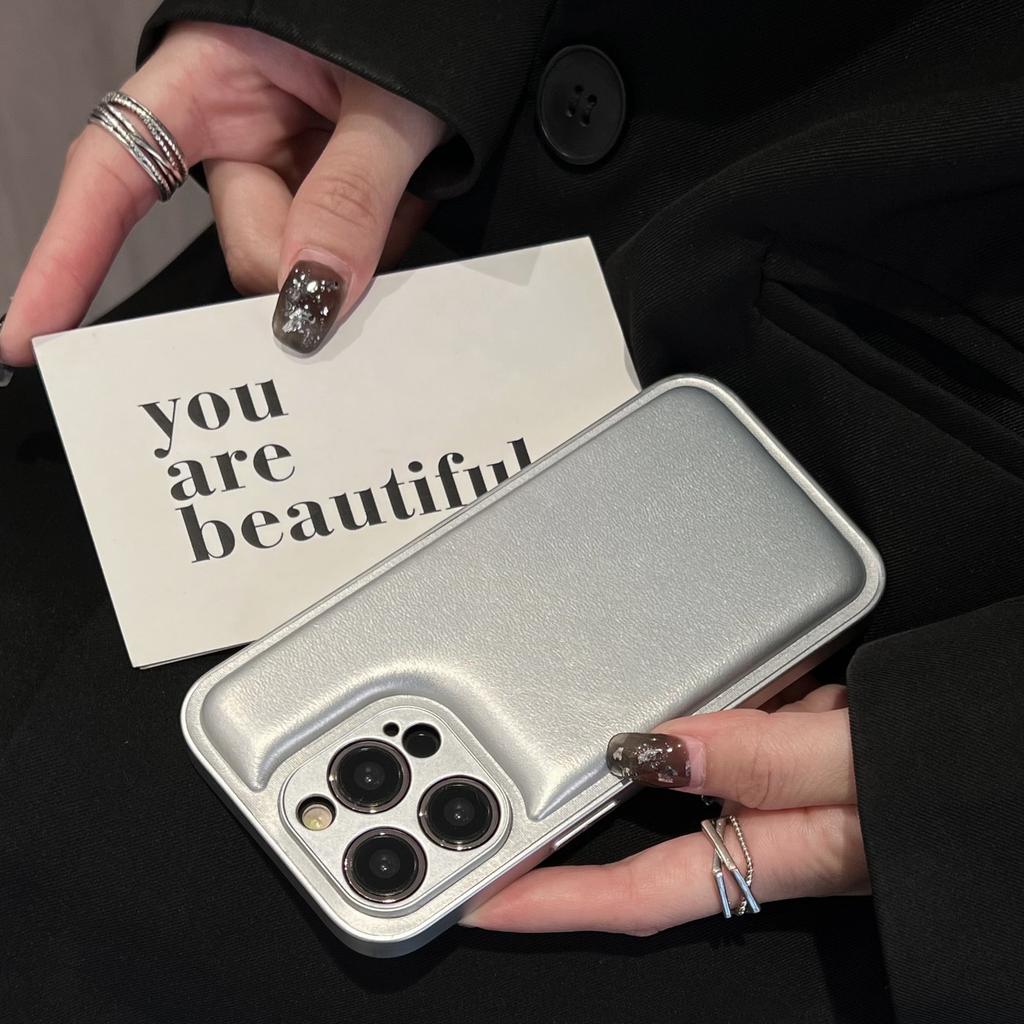 Autumn Winter Soft Bread Leather Case for Apple 17 Pro Max Apple 16 Phone Case 15/14 Simple Solid Color