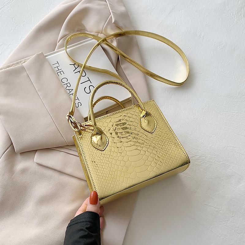Chic Korean Style Small Handbag For Women Featuring Trendy Zipper Closure And Soft Pu Material