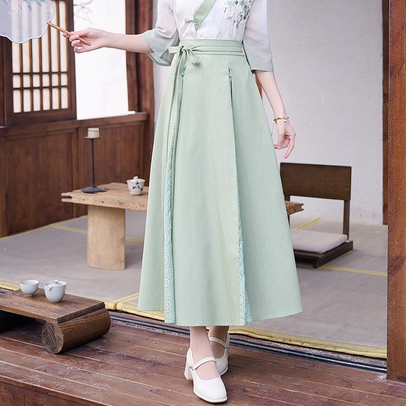 Vintage Chinese Cheongsam & Tang Suit Two-Piece Hanfu Set for Women