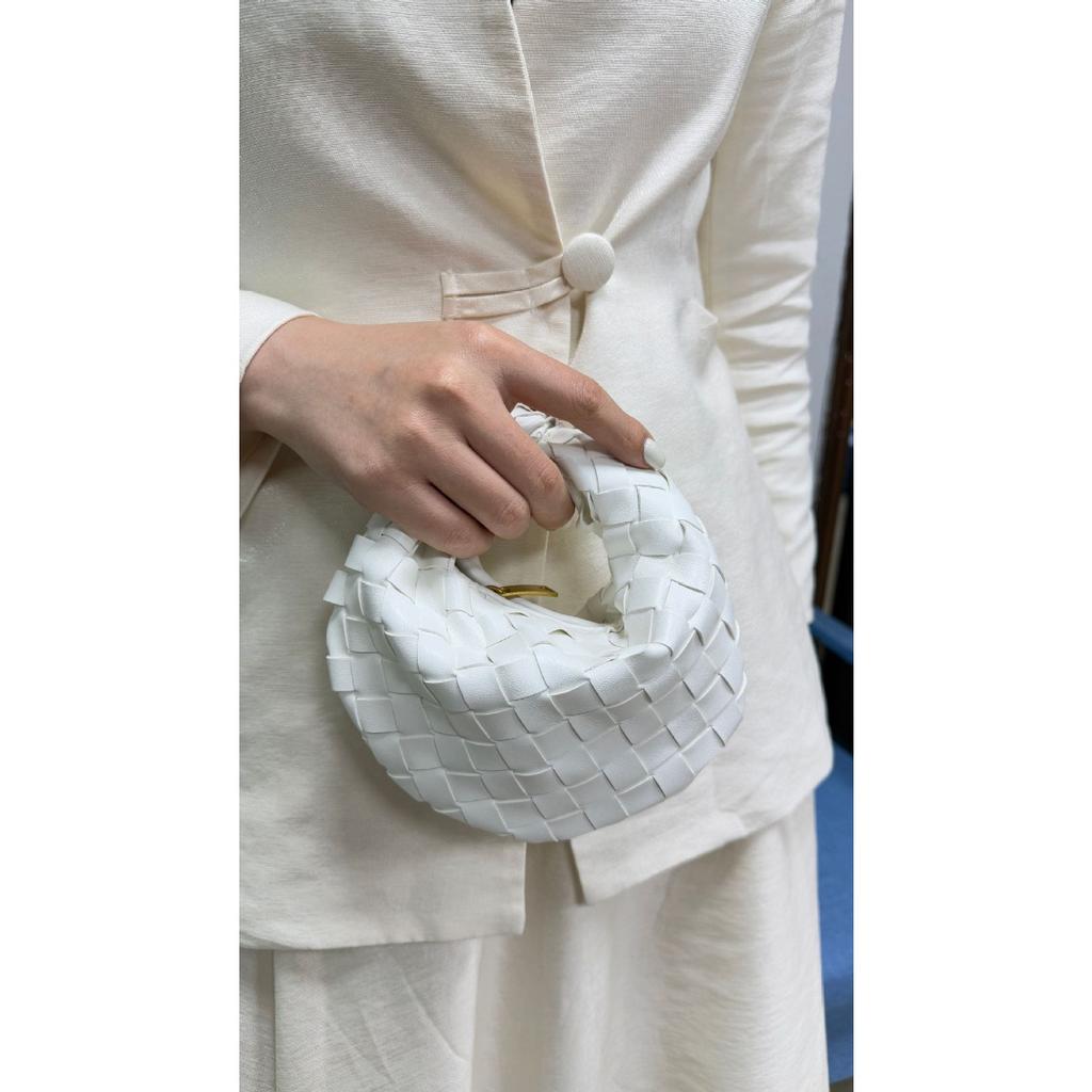 Popular Woven Bag 2025 Spring New Cloud Messenger Bag Versatile Mini Handbag Manufacturer Price