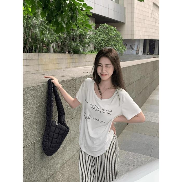 

8096 #No price reduction, white curved hem irregular short-sleeved women s big neckline exposed collarbone U-neck T-shirt S белый