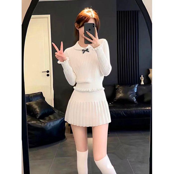 Timeless Chic Knit Skirt Suit - Age-Defying, Elegant Two-Piece with Premium Look