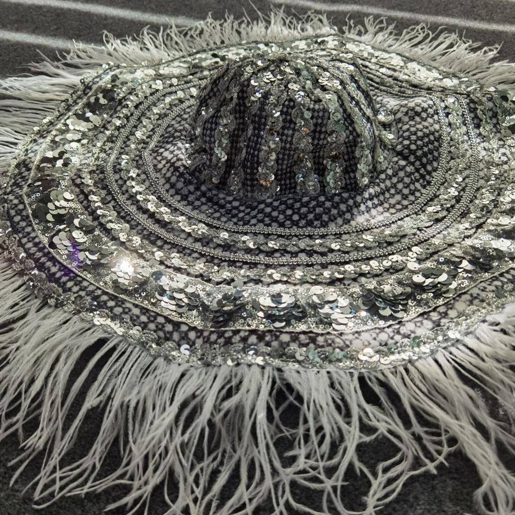 Cappello Sexy con Frange e Paillettes a Tesa Larga per Donna Ballerina da Club Cantante Performance sul Palco Accessori Cappelli da Festa Matrimonio Cappelli a Tesa Larga Morbidi