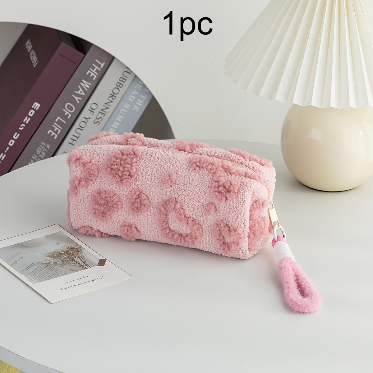 1pc Cute Fluffy Heart-Shaped Cosmetic Bag Zipper Closure Travel Fashionable Makeup Organizer Portable Makeup Brushes Storage Bag 1pc розовый