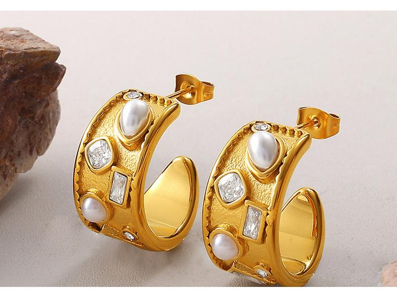 European & American Fashion C-Shaped Diamond Geometric Stainless Steel Earrings: Light Luxury, High-End Temperament