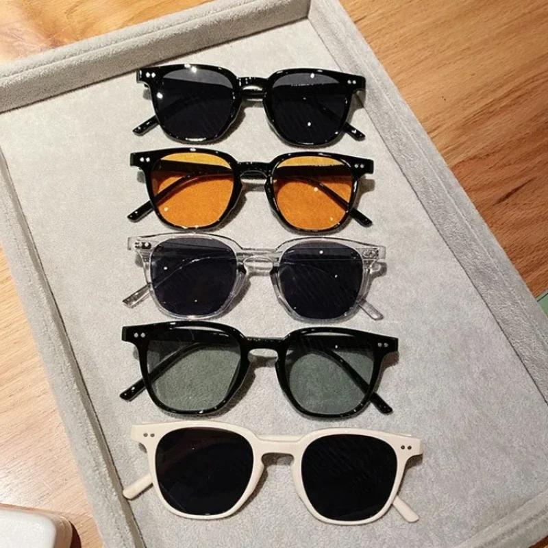 Summer Square Frame Punk Sunglasses Vintage Rivets UV400 Sun Shade Glasses Women Men Retro Luxury Eyewear Gafas De Sol