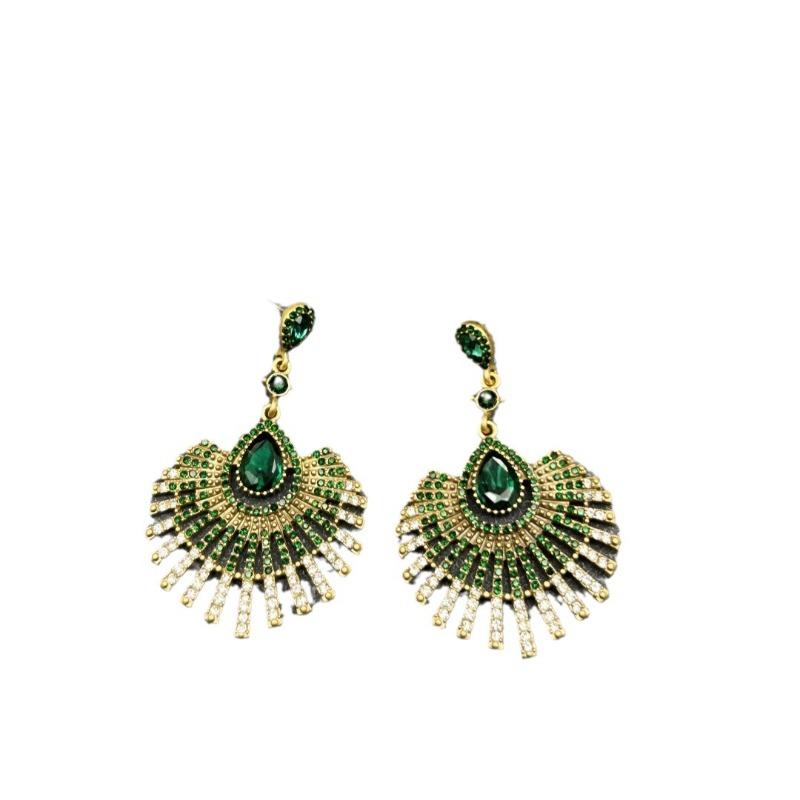 Retro Diamond-encrusted Water Drop Fan Earrings Fashion French Light Luxury Niche Temperament High-end Earrings Women