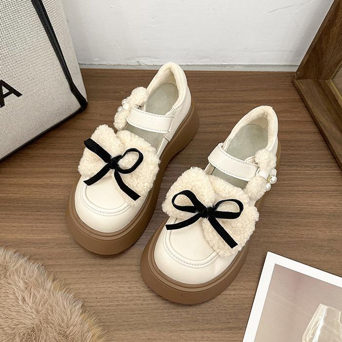

Warm and velvet small leather shoes for women in the winter of 2025, new bow-tie one-pedal loafers, thick-soled muffin cotton shoes 40 бежевый