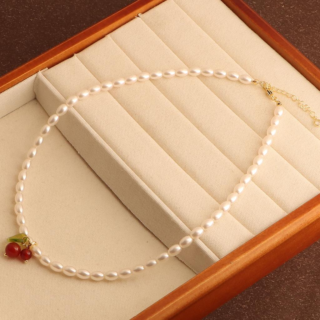 Vintage Natural Pearl Cherry Necklace Neck Chain Girl Mori Necklace New Women's Niche Design Sense Collarbone Chain Women