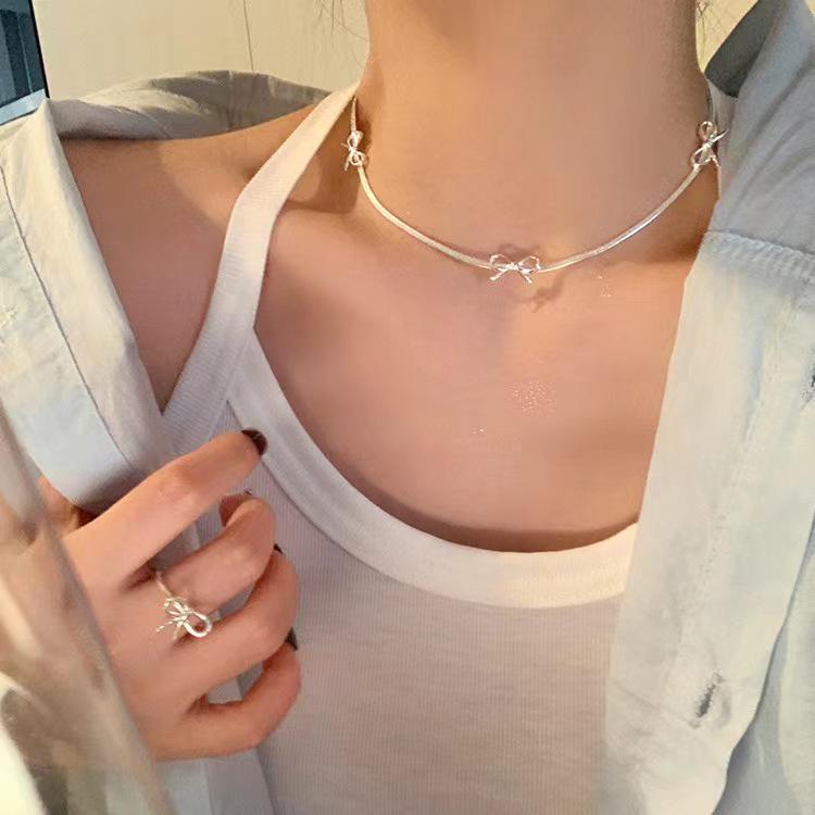 Elegant Silver Bow Choker Necklace with Snake Chain - High-End Women's Design