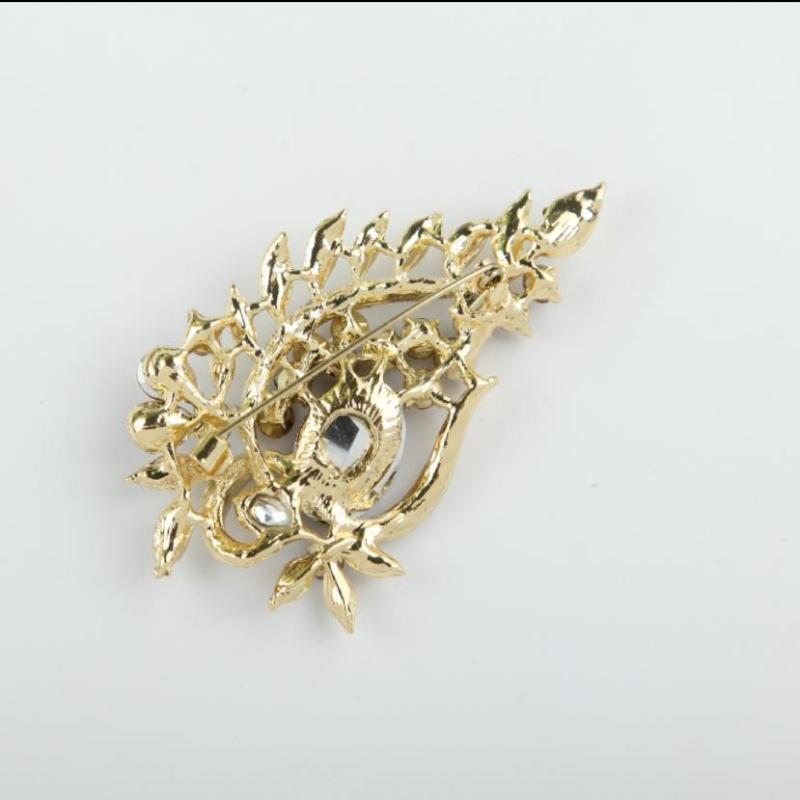 Fashion Rhinestone Crystal Plants Leaf Brooches For Women Clothing Coat Jewelry Accessries Gifts