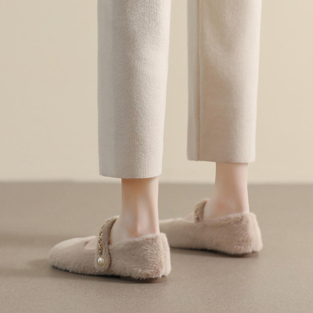 Mao Mao shoes for women to keep warm outside, new one-word with flat bottom and fleece single shoes soft sole