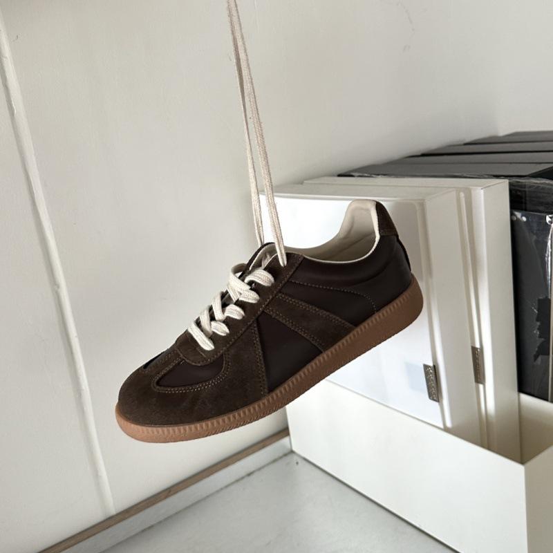 

Версия из коровьей кожи корейских кожаных тренировочных кроссовок с цветовой блокировкой, новые ретро повседневные спортивные кроссовки на шнуровке с круглым носком, плоские белые кроссовки 40 коричневый