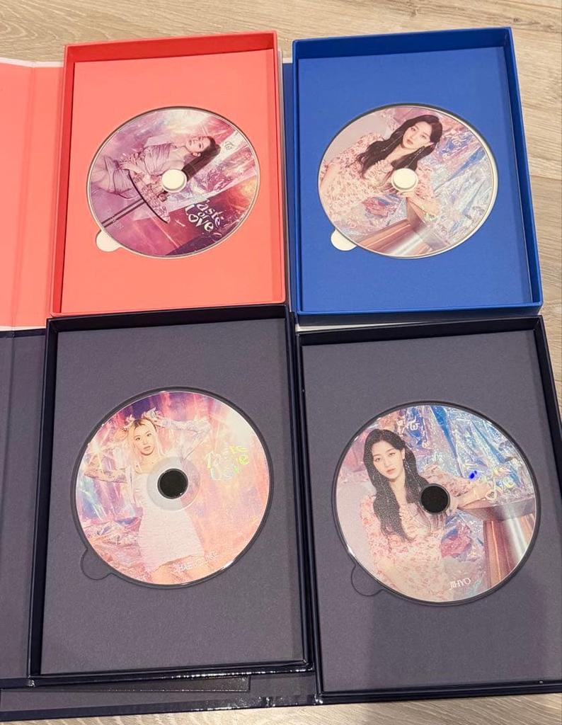 [USED] TWICE Taste of Love 4-Disc Set