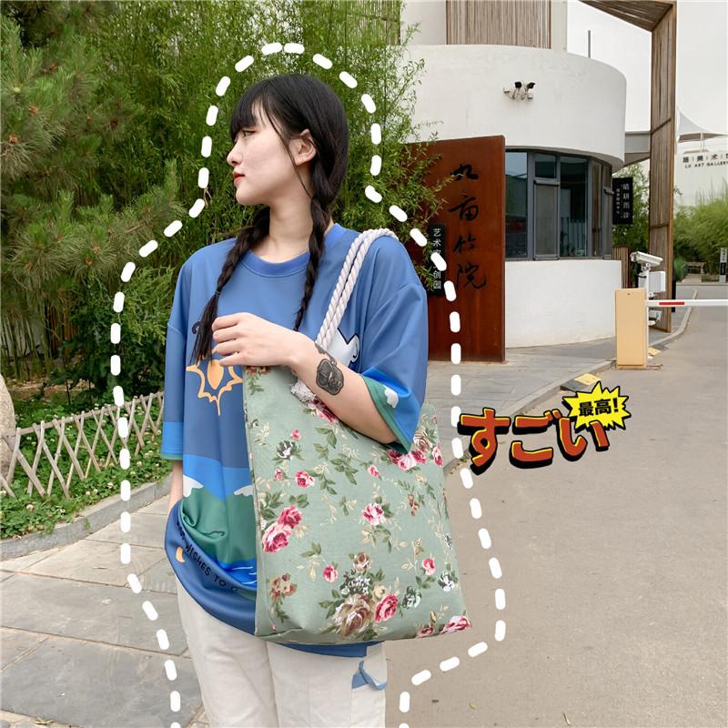 Casual Single-shoulder Bag for Fashionable Women with Large Capacity