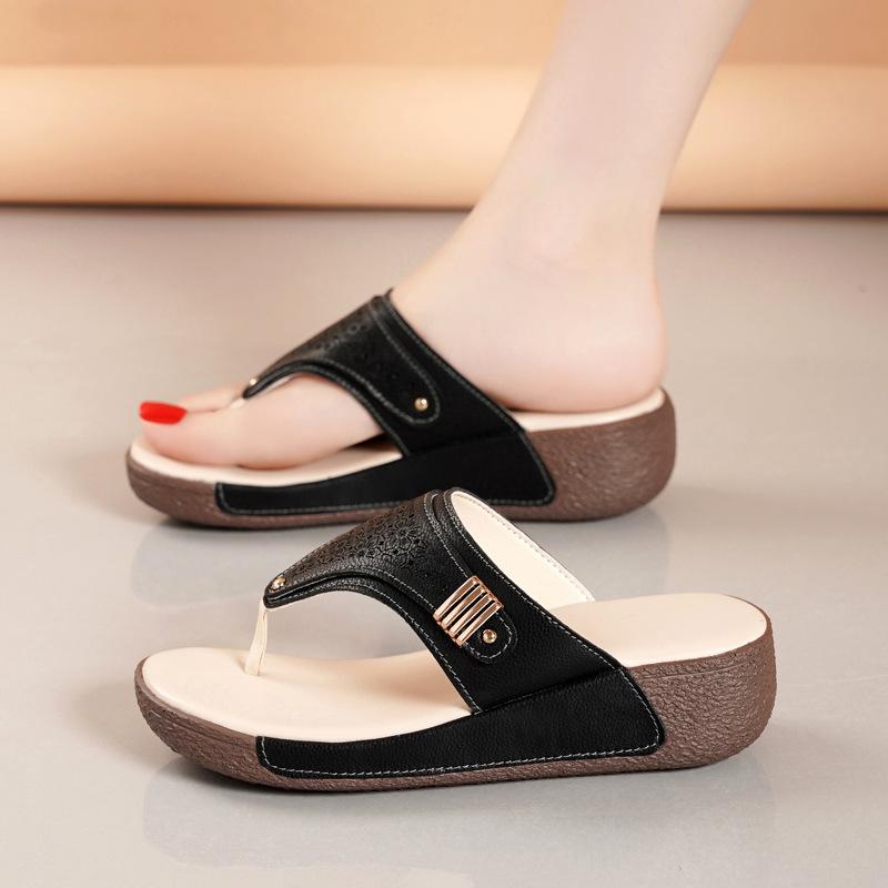 Thick bottom clip toe flip-flops summer new non-slip beach splint cool slippers large size