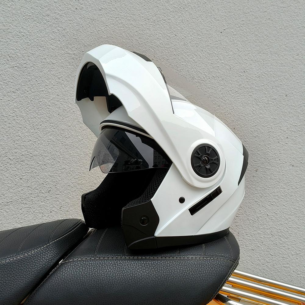 Latest Dual Lens Safety Flip Motorcycle Helmet Interior Visor Fashion Modular Moto Helmet Voyage Racing Men Women DOT Approved