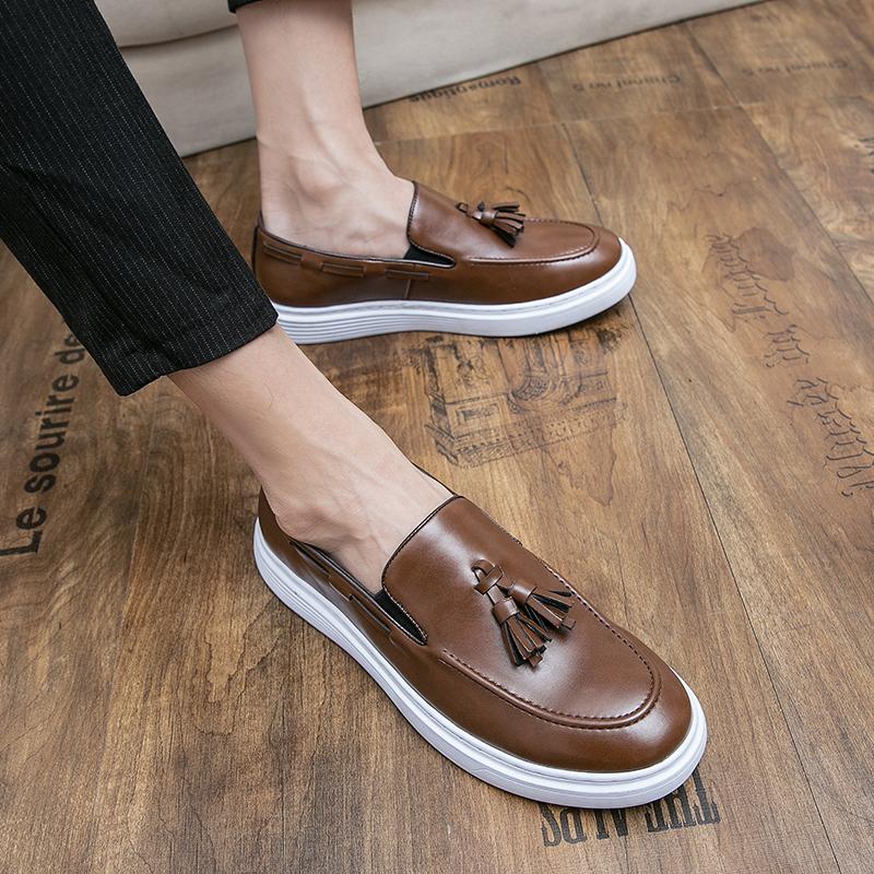 Fashion Men's round toe loafers Fashionable fringed leather shoes Wedding Outdoor Party Outdoor Leisure Business Driving Men's Shoes