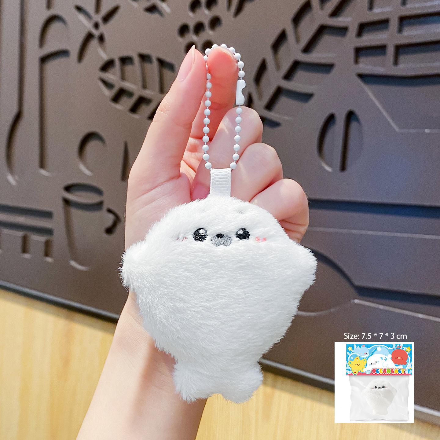 

Furry little seal plush toy bag pendant, cartoonish and cute schoolbag charm, couple keychain, gift